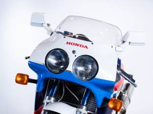 Image 43/48 of Honda DUMMY (1988)