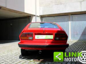 Imagen 3/10 de Alfa Romeo GTV 2.0 (1983)