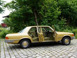 Image 5/19 of Mercedes-Benz 350 SE (1977)