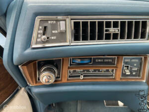 Bild 9/24 von Cadillac Coupe DeVille (1975)