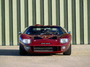 Image 17/21 of Ford GT40 (1965)