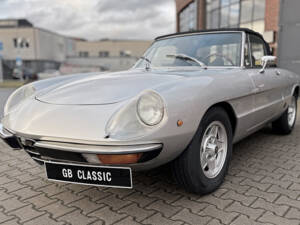 Image 2/71 of Alfa Romeo 2000 Spider Veloce (1977)