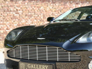 Immagine 36/50 di Aston Martin V12 Vanquish (2002)