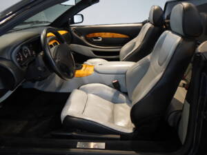 Bild 5/20 von Aston Martin DB 7 Vantage (2003)