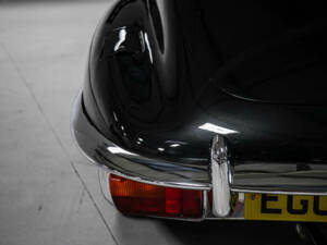 Image 27/28 de Jaguar E-Type (1970)