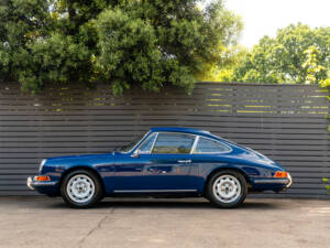 Image 7/42 of Porsche 912 (1967)