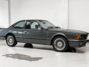 Immagine 3/32 di BMW 635 CSi (1985)