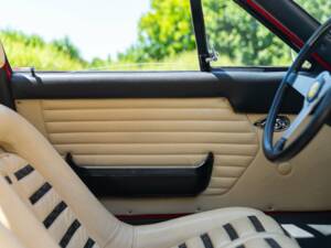 Image 31/50 de Ferrari Dino 246 GT (1971)