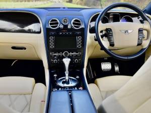 Image 24/44 de Bentley Continental GT (2010)