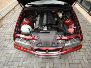 Image 11/88 de BMW 320i (1996)