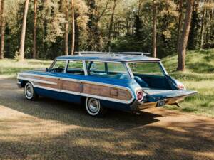 Immagine 6/20 di Ford Country Squire Station Wagon (1964)