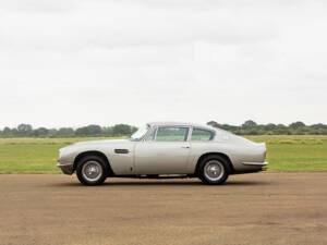 Image 5/23 of Aston Martin DB 6 (1969)