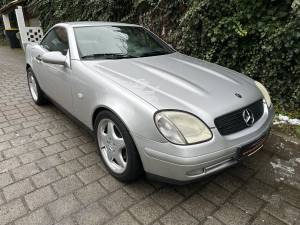 Image 17/22 of Mercedes-Benz SLK 200 (1998)