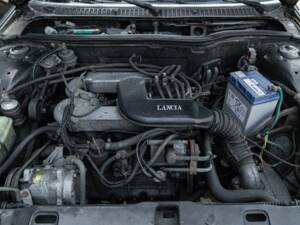 Bild 38/40 von Lancia Thema 6V (1985)