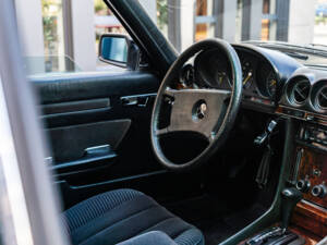 Image 14/50 of Mercedes-Benz 450 SLC 5,0 (1979)