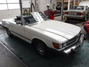 Image 33/50 of Mercedes-Benz 380 SL (1984)