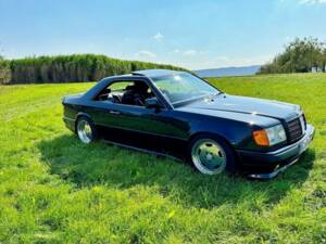 Afbeelding 4/7 van Mercedes-Benz 300 CE-24 3.4 AMG (1992)