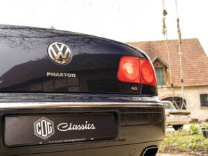 Bild 36/99 von Volkswagen Phaeton 4.2 V8 (2003)