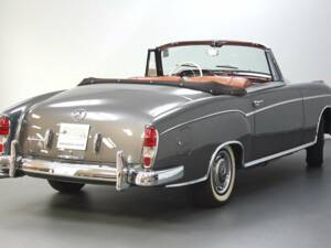 Image 3/14 of Mercedes-Benz 220 S Cabriolet (1957)