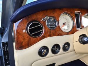 Image 17/29 of Bentley Arnage Le Mans (2001)