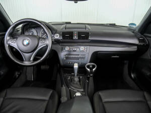 Image 7/50 of BMW 125i (2009)