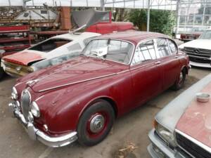 Image 9/31 of Jaguar Mk II 2.4 (1965)