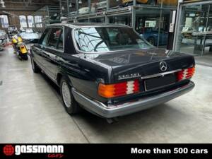 Immagine 6/10 di Mercedes-Benz 560 SEL (1990)