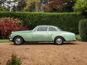 Image 22/43 of Bentley S 2 Continental (1961)