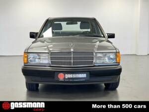 Imagen 2/15 de Mercedes-Benz 190 E 2.0 (1990)