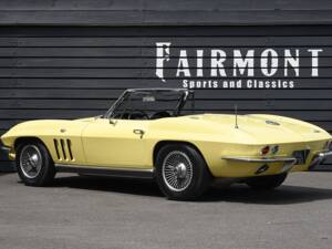 Image 6/40 of Chevrolet Corvette Sting Ray Convertible (1966)