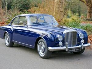 Image 16/50 of Bentley S 3 Continental (1962)