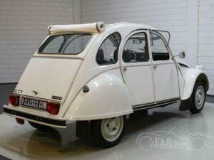 Image 5/19 de Citroën 2 CV 6 (1990)