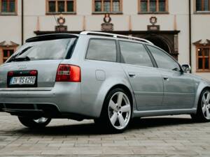 Immagine 2/5 di Audi RS6 Avant (2002)