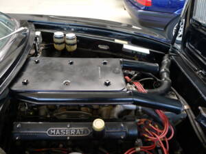 Image 13/38 of Maserati Indy 4700 (1970)