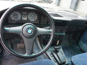 Image 34/59 of BMW 528i (1982)