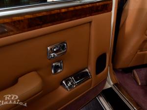 Image 48/50 of Rolls-Royce Silver Spur (1988)