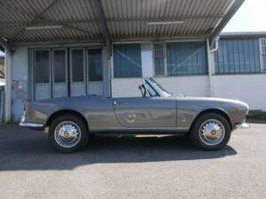 Imagen 9/68 de Alfa Romeo Giulia 1600 Spider (1964)