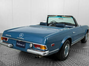 Image 32/50 of Mercedes-Benz 280 SL (1969)