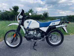 Immagine 2/11 di BMW DUMMY (1988)