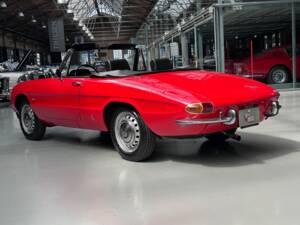 Immagine 6/30 di Alfa Romeo 1600 Spider Duetto (1966)