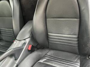 Image 23/49 of Porsche Boxster (1998)