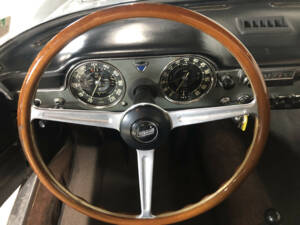 Bild 21/33 von Lancia Flaminia GTL 2.8 Touring (1965)