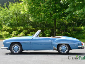 Image 2/50 of Mercedes-Benz 190 SL (1961)