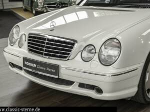 Immagine 8/15 di Mercedes-Benz E 55 AMG T (2001)