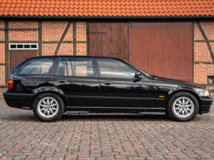 Bild 12/44 von BMW 328i Touring (1997)