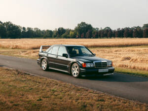 Imagen 1/15 de Mercedes-Benz 190 E 2.5-16 Evolution II (1990)