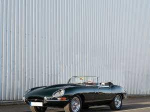 Afbeelding 19/32 van Jaguar E-Type 3.8 (1962)