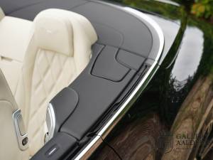 Image 45/50 of Bentley Continental GTC V8 (2014)
