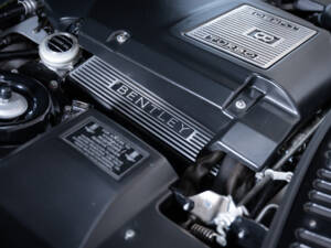 Afbeelding 29/31 van Bentley Azure (1999)