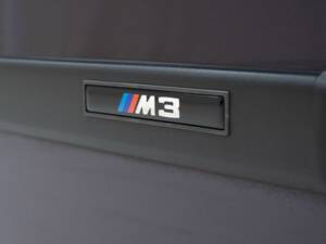 Image 14/15 of BMW M3 (1994)